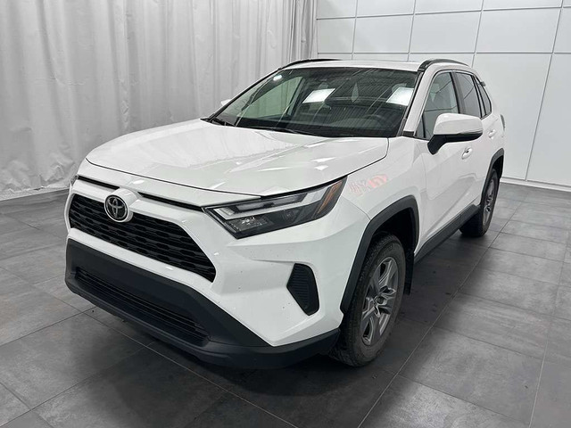 2022 Toyota RAV4 XLE AWD - TOIT OUVRANT - SIEGES CHAUFFANTS - MA dans Autos et camions  à Ville de Québec - Image 3