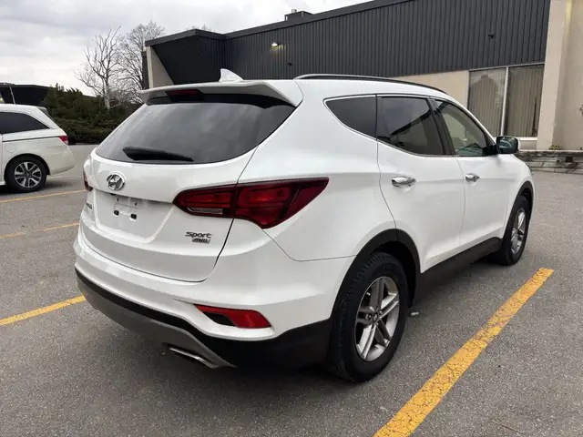 2017 Hyundai Santa Fe Sport All-wheel Drive 4dr 2.4L Luxury in Cars & Trucks in City of Toronto - Image 5