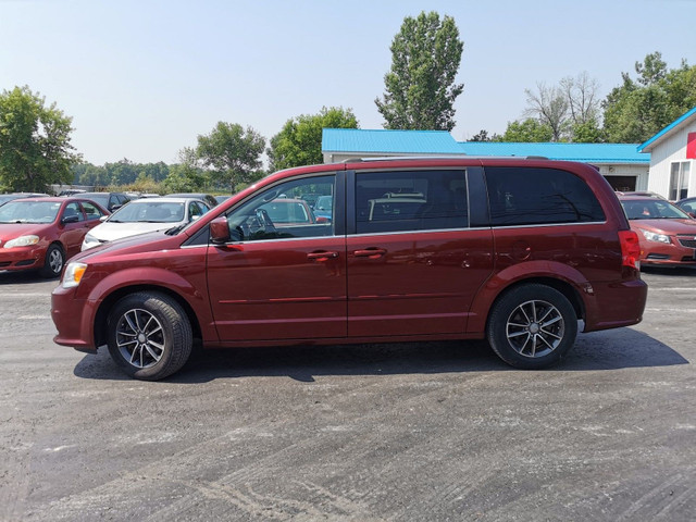 2017 Dodge Grand Caravan SE in Cars & Trucks in Belleville - Image 2