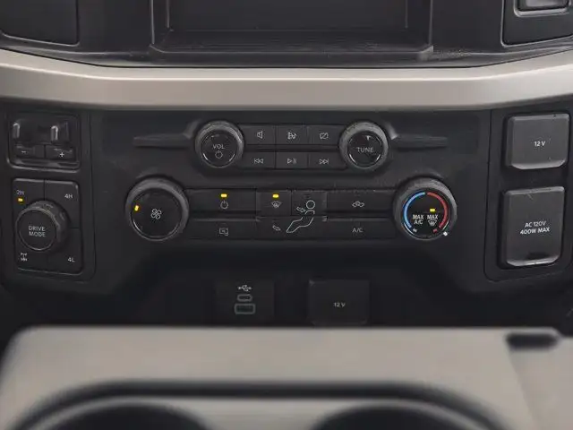2023 Ford Super Duty F-350 SRW XLT | Cloth | Diesel in Cars & Trucks in Grande Prairie - Image 20
