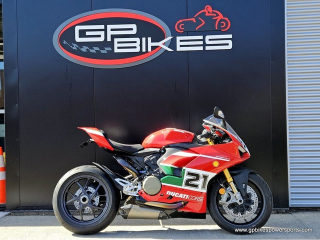  2023 Ducati Panigale V2 Bayliss 1st Championship 20th Anniv... in Sport Bikes in Oshawa / Durham Region - Image 2