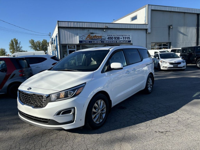 2021 KIA Sedona LX in Cars & Trucks in Laval / North Shore