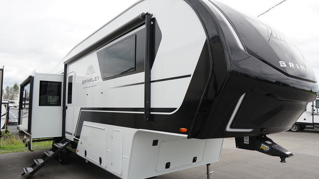 2024 Brinkley Z3100 in Travel Trailers & Campers in Ottawa