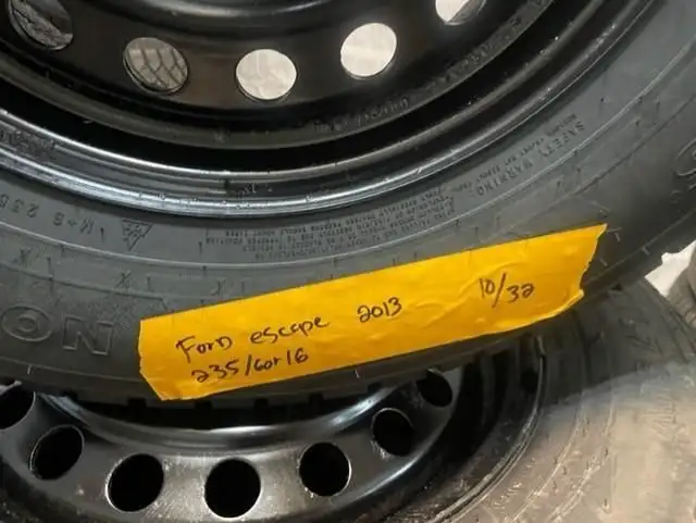 Ford Escape 235-60-16 KIT HIVER ROUES+PNEUS NOKIAN,10/32 USURE 2 in Cars & Trucks in St-Georges-de-Beauce - Image 4
