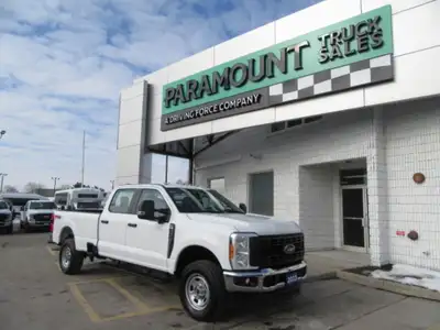 V8 GAS ENGINE, AUTO TRANS, A/C, POWER WINDOWS & LOCKS WITH KEYLESS ENTRY, POWER & HEATED MIROORS, TI...