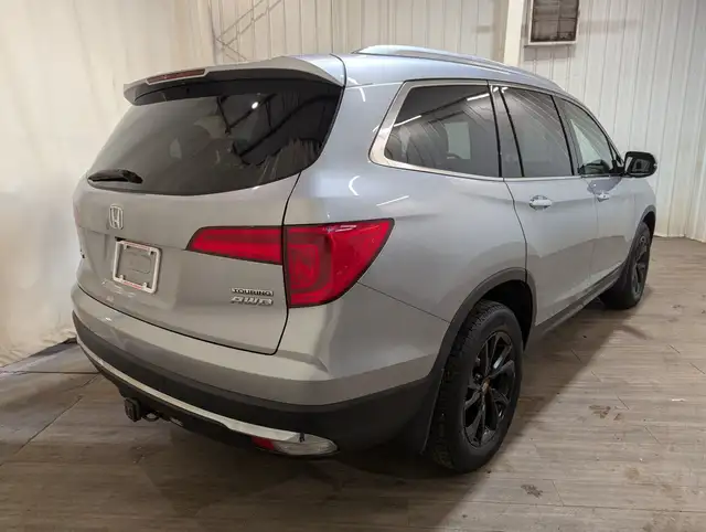 2018 Honda Pilot Touring No Accidents | Leather | Navigation dans Autos et camions dans Calgary - Image 8