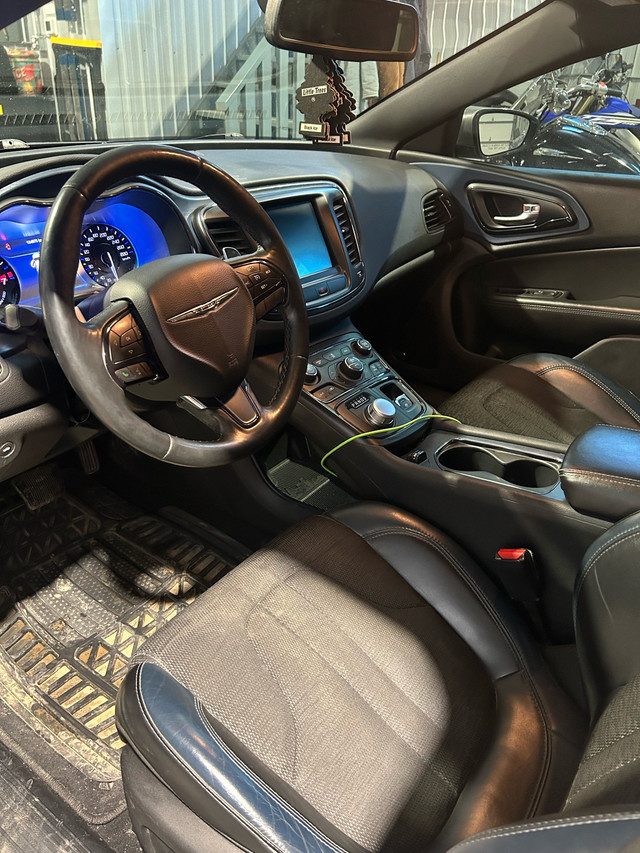 2015 Chrysler 200 S in Cars & Trucks in Lethbridge - Image 4