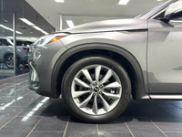 The 2019 Infiniti QX50 ProActive offers a robust driving experience with its powerful 2.0L engine an... (image 5)