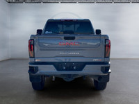 The Sierra Heavy Duty pickup offers technology and safety features to help keep you driving confiden... (image 3)