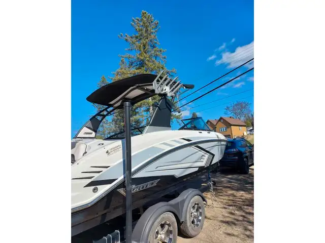 2019 Chaparral VORTEX 223 RX in Powerboats & Motorboats in Québec City - Image 4