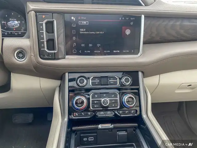 2023 GMC Yukon XL Denali 4x4 DIESEL Sunroof Nav Power Boards in Cars & Trucks in St. Albert - Image 23