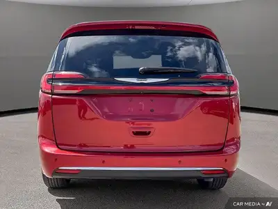 2024 Chrysler Pacifica Touring-L | Apple Carplay | Heated Seats, View more