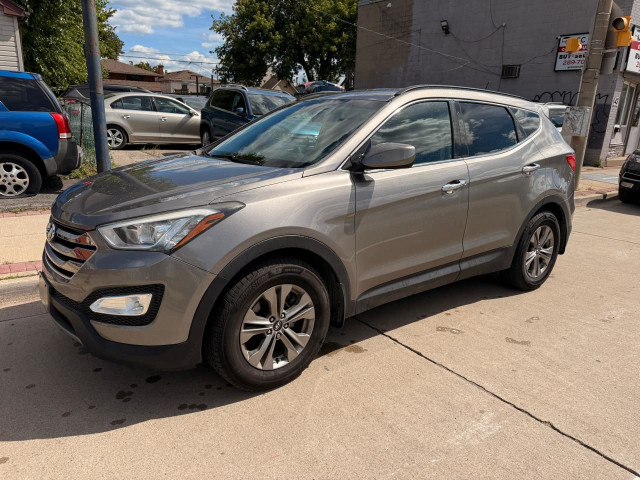 2016 Hyundai Santa Fe Sport FWD 4dr 2.4L Premium in Cars & Trucks in Hamilton - Image 4