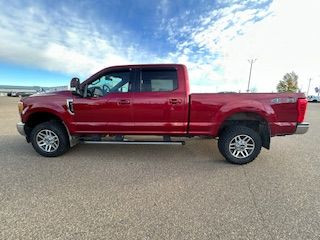 2017 Ford Super Duty F-350 SRW Lariat in Cars & Trucks in Medicine Hat - Image 2