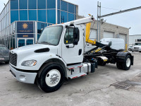 2020 FREIGHTLINER M2 HOOK-LIFT - CUMMINS - ONLY 13K!