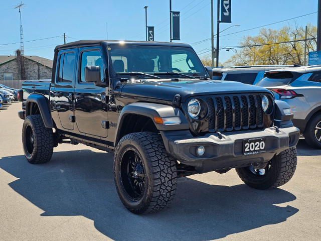 2020 Jeep Gladiator Sport S, 4X4, Heated Seats and Steering in Cars & Trucks in St. Catharines - Image 4