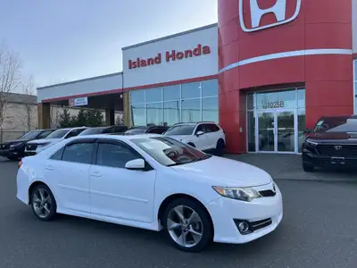 See Dealer Website for Details. 2014 Toyota Camry SE L/100Km City: 9.7 L/100Km Hwy: 6.5 Safety Equip...