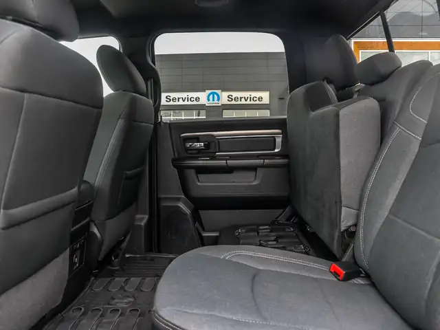 2021 RAM 1500 Classic SLT Warlock | GPS | Park Senses | Back-... in Cars & Trucks in London - Image 23