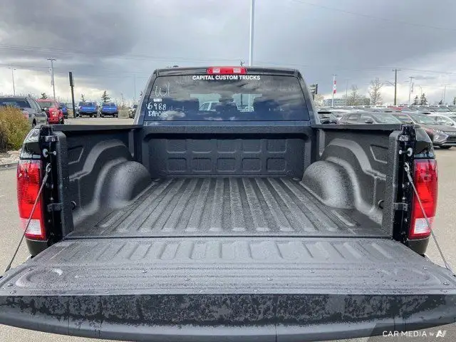 2024 Ram 1500 Classic Tradesman | 5.7L HEMI VVT V8 ENGINE dans Autos et camions dans Ville d’Edmonton - Image 17