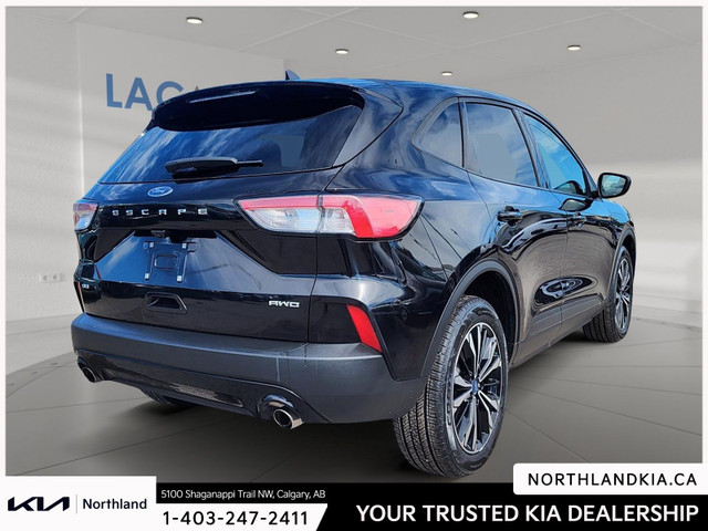 2022 Ford Escape SE in Cars & Trucks in Calgary - Image 4