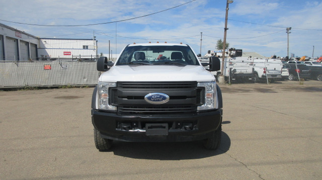 2019 Ford F-550 XLT REG CAB & CHASSIS WITH LONG WHEEL BASE in Cars & Trucks in Edmonton - Image 3
