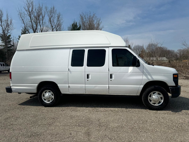 2012 Ford Econoline Cargo Van High Roof in Cars & Trucks in Oakville / Halton Region - Image 2