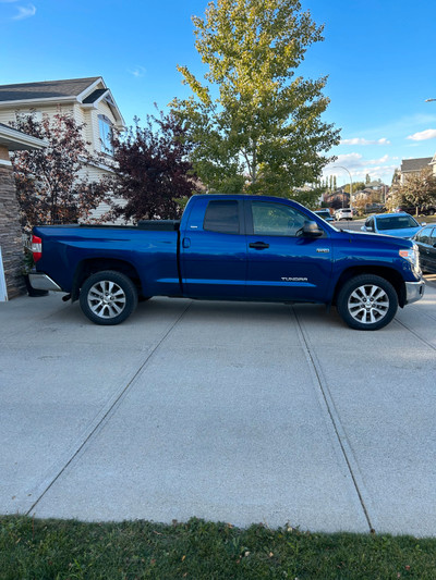 2015 Toyota Tundra SR5