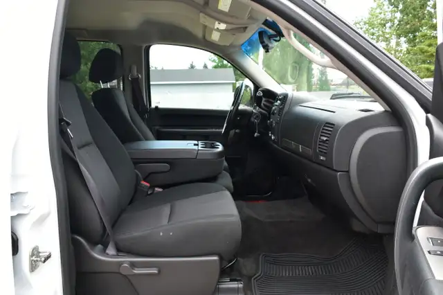 2012 GMC Sierra 1500 ***RARE HYBRID, ONLY HAS 61,000KM*** dans Autos et camions dans Calgary - Image 24