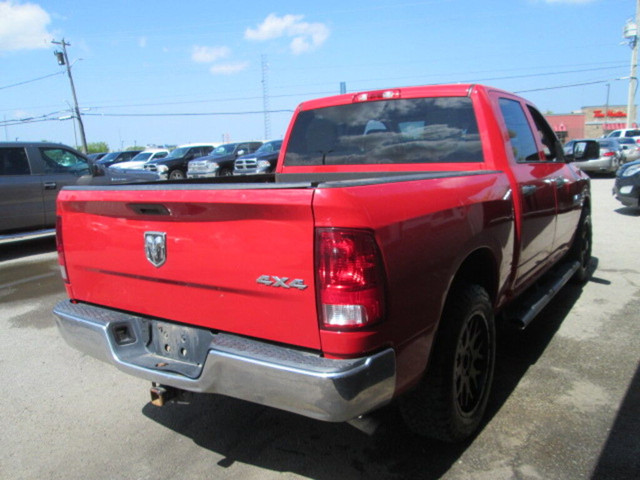  2017 Ram 1500 4WD Crew Cab 140.5 ST, Liner, side steps in Cars & Trucks in St. Catharines - Image 2