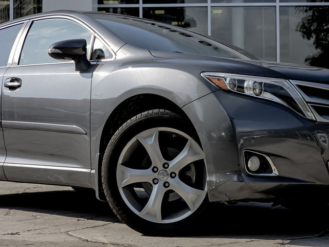 2016 Toyota Venza in Cars & Trucks in City of Toronto - Image 3
