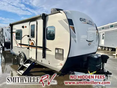 HALF PRICE OF A BRAND NEW ONE - Preowned 2021 Rockwood Geo Pro Toy hauler in great condition! Featur...