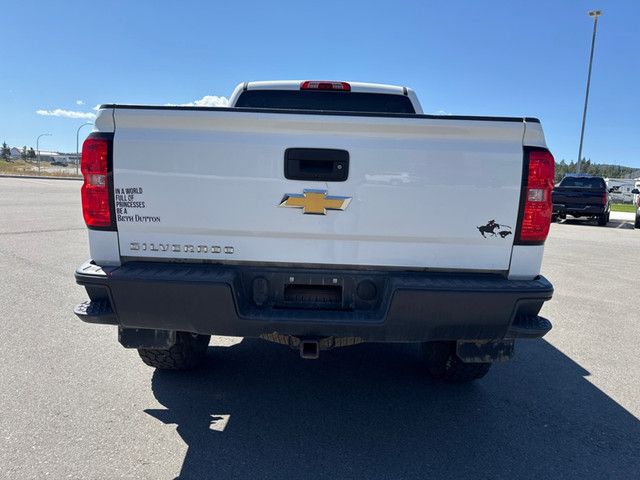 2018 Chevrolet Silverado 1500 LS CREW CAB 4X4 / REAR CAMERA / 4G in Cars & Trucks in Cranbrook - Image 4