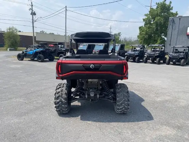 2025 CANAM COMMANDER XT 1000!! 148 B/W!! in ATVs in Strathcona County - Image 8