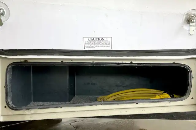 2012 Pleasure-Way Excel TS – Pre-Owned Class B Motorhome. in RVs & Motorhomes in Red Deer - Image 11