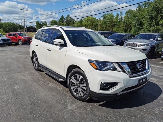 2017 Nissan Pathfinder SL 4WD in Cars & Trucks in Belleville - Image 3
