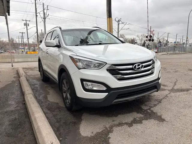 2016 Hyundai Santa Fe Sport AWD 4dr 2.4L Premium in Cars & Trucks in Calgary - Image 6