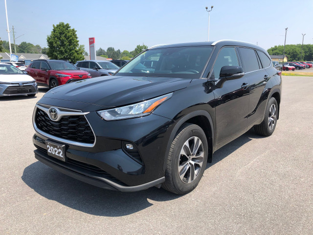 2022 Toyota Highlander XLE AWD in Cars & Trucks in Belleville