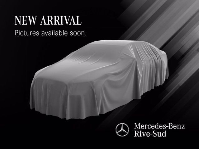 2022 Mercedes-Benz GLC 43 AMG 4MATIC SUV | Premium Package in Cars & Trucks in Longueuil / South Shore - Image 3