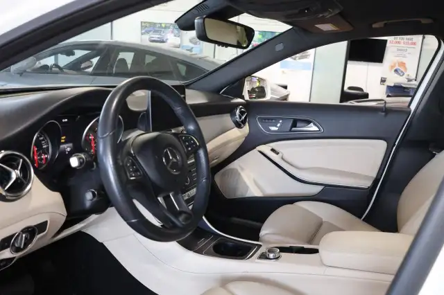2018 Mercedes-Benz GLA GLA250 4MATIC - AMG-PKG|PANOROOF|CAMERA|B in Cars & Trucks in City of Toronto - Image 9
