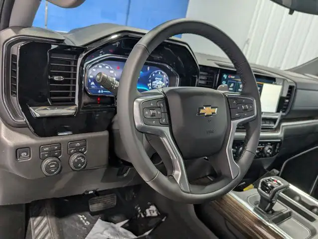 2025 Chevrolet Silverado 1500 LT- Trailering Pkg - Protection dans Autos et camions dans Barrie - Image 21