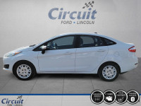 La Ford Fiesta SE 2017 manuelle est une petite voiture agile et économique, parfaite pour la ville.... (image 5)