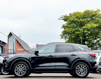 Ford Escape Plug-in Hybrid (PHEV) - Agate Black Metallic Exterior on Black Interior - Carfax Verifie... (image 1)