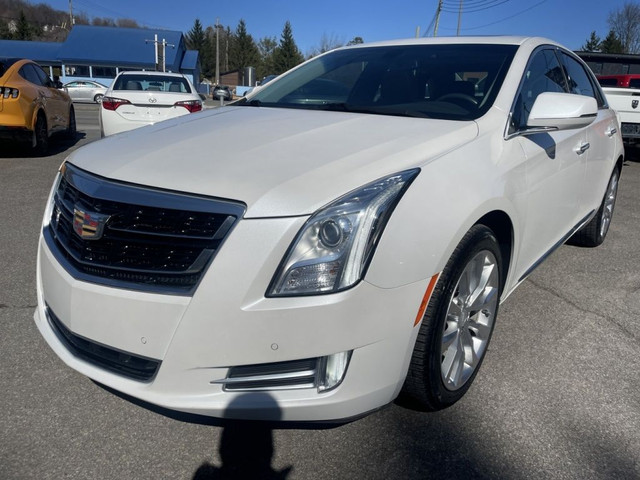 2016 Cadillac XTS 4 AWD LUXURY + 4 PNEUS HIVER+ TAPIS HIVER+ COM in Cars & Trucks in Laurentides - Image 3