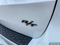 This Dodge Durango has a strong EZH 5.7L HEMI(R) V8 VVT eng w/ MDS engine powering this Automatic tr... (image 9)