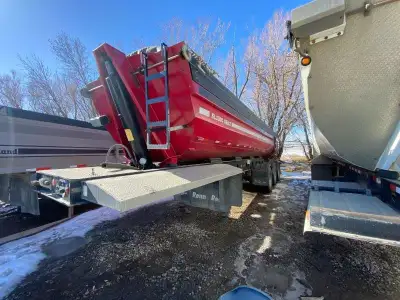 NOTE: we do not have an actual year to list. Tridem End Dump Trailer. (4) Trailers Available, Hardox...