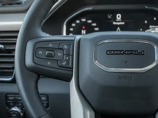 2025 GMC SIERRA 2500HD Denali- Diesel in Cars & Trucks in Markham / York Region - Image 22