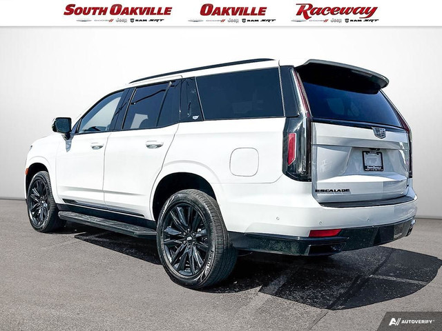 2023 Cadillac Escalade SPORT | APPLE CARPLAY | HUD | SUNROOF | D in Cars & Trucks in Oakville / Halton Region - Image 4