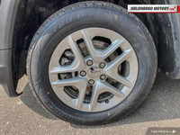 Engine: Gas 4Cyl 2.4L L/100Km City: 10.6 L/100Km Hwy: 7.6 Safety Equipment ABS And Driveline Tractio... (image 8)