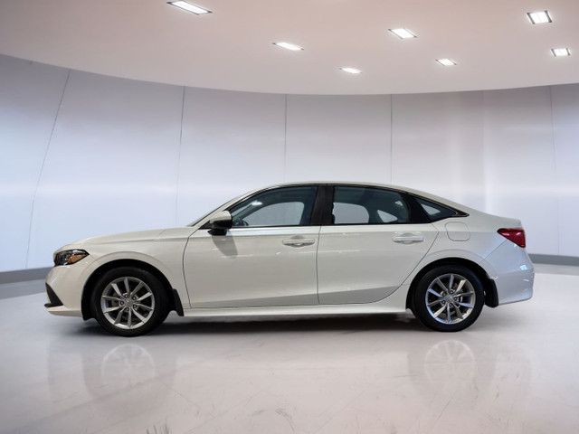 2022 Honda Civic Sedan EX CVT Sedan for sale in Cars & Trucks in Moose Jaw - Image 3