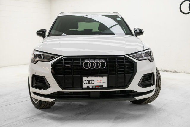 2023 Audi Q3 Komfort | Leather | Sunroof | Heated Steering Wheel in Cars & Trucks in Winnipeg - Image 2